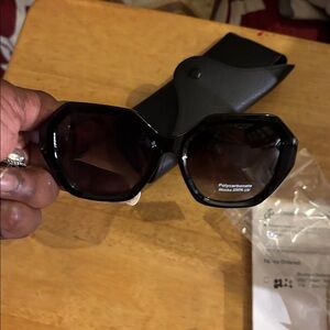 Black and Gold Chain Sunglasses